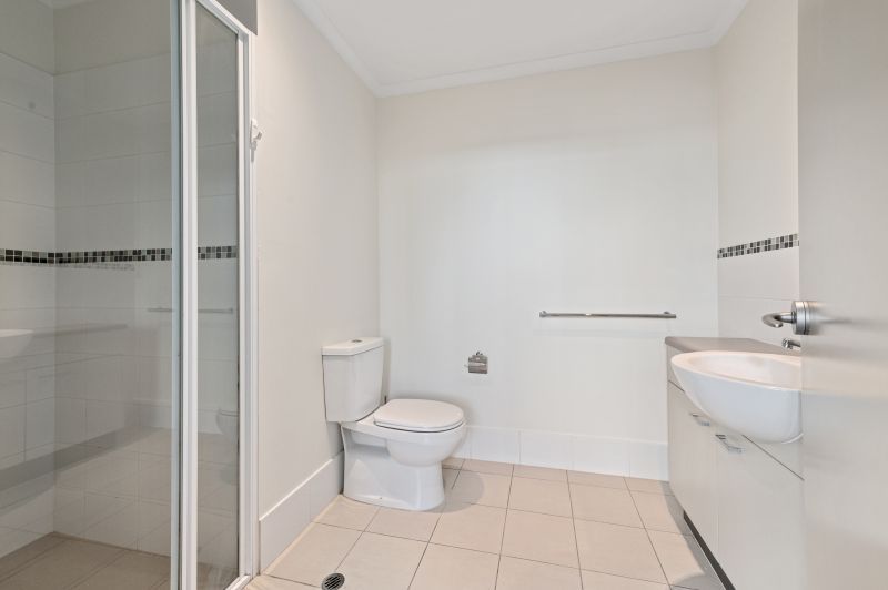 Top Floor With Park Views