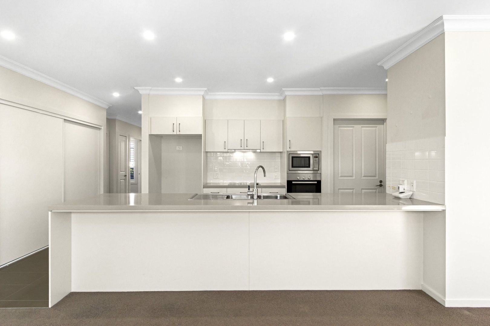 Elegant Interiors, Private Surrounds