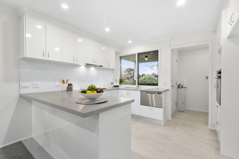 Newly refurbished 2-bed villa close to the community centre