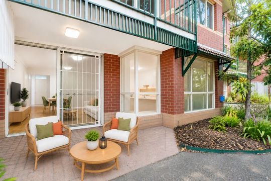 Spacious Ground-Floor Living Surrounded by Gardens