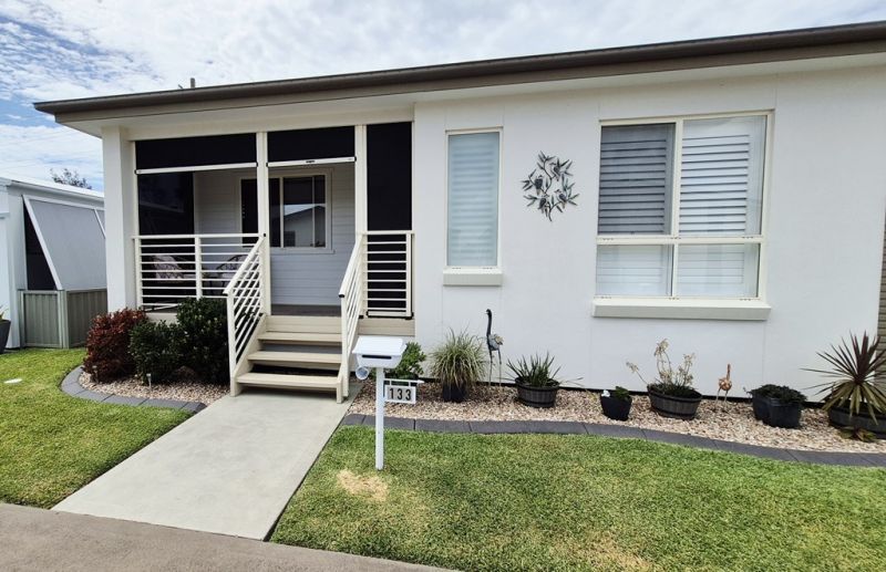 Looking for it's new owner, oversized beauty!