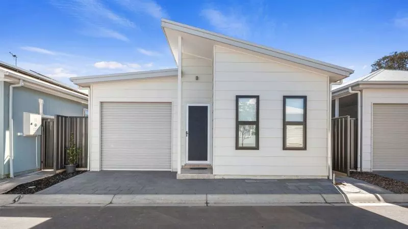 light-filled 2 bed home with skillion roof