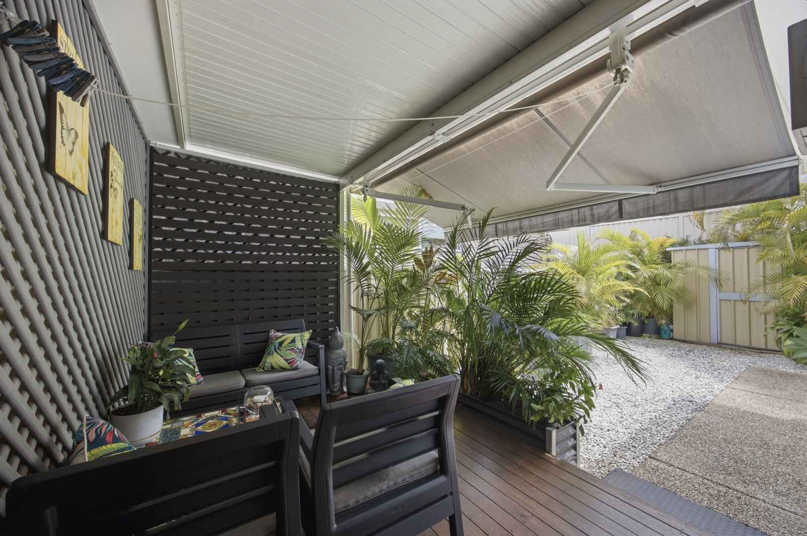 Upper Coomera - Palm lake resort Immaculate, Resort Home -  Rarely found  Double Garage 