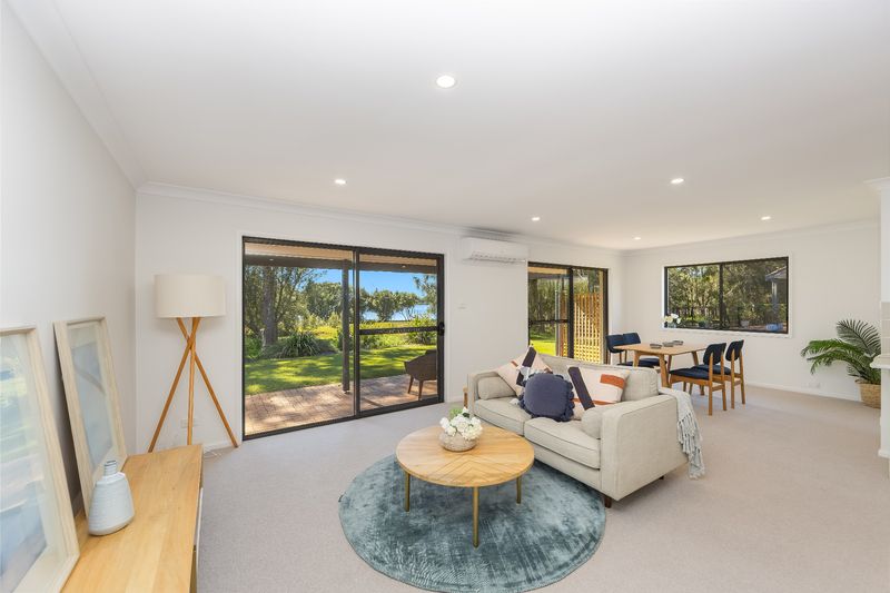 Stylish and Spacious Three-Bedroom Villa: Freshly Updated and with Lake Glimpses! – Enquire Today!