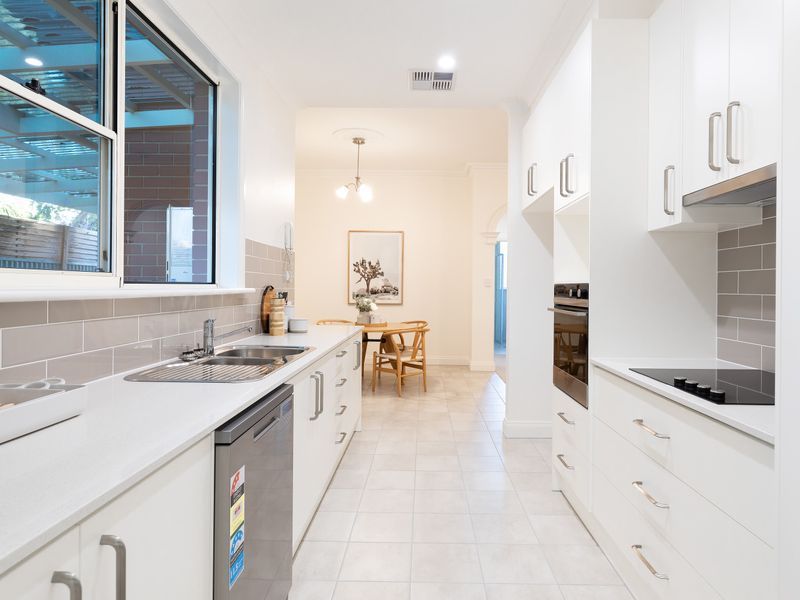 Live in style and prestige by the sea!