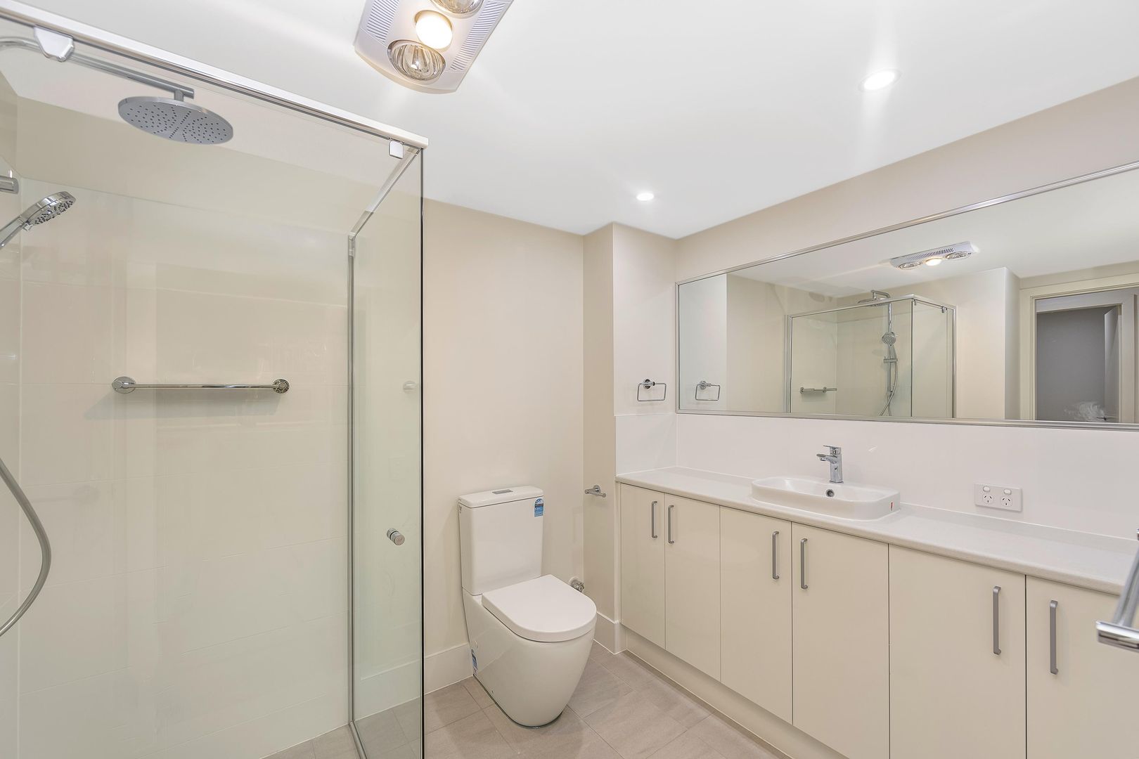 123/39 Empire Bay Drive, Daleys Point