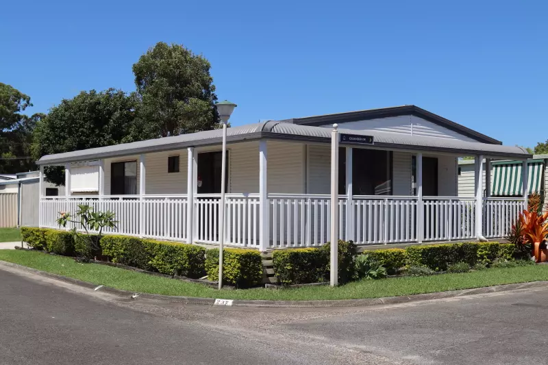 Tasman Holiday Park - North Star - Over 50's Residential Park