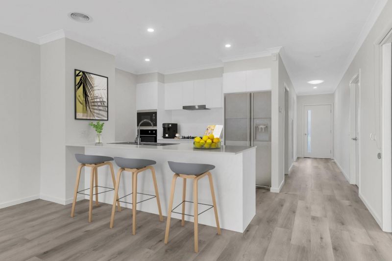 176/236-238 Waterview Blvd, Craigieburn