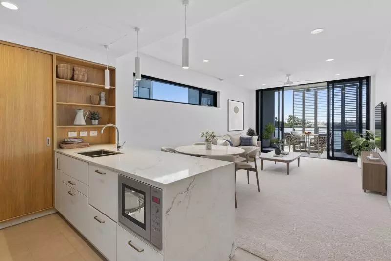 South-facing apartment with stunning Burleigh Golf Course vistas