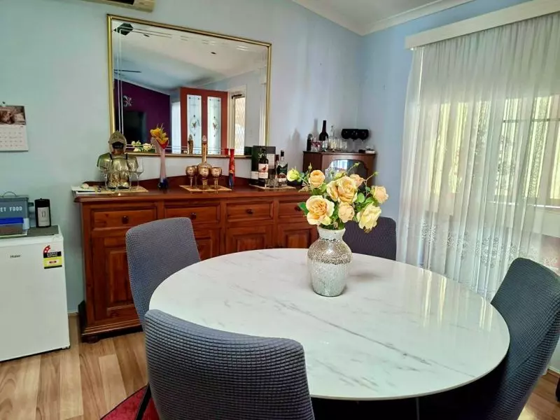 Coastal Gem with effortless living.