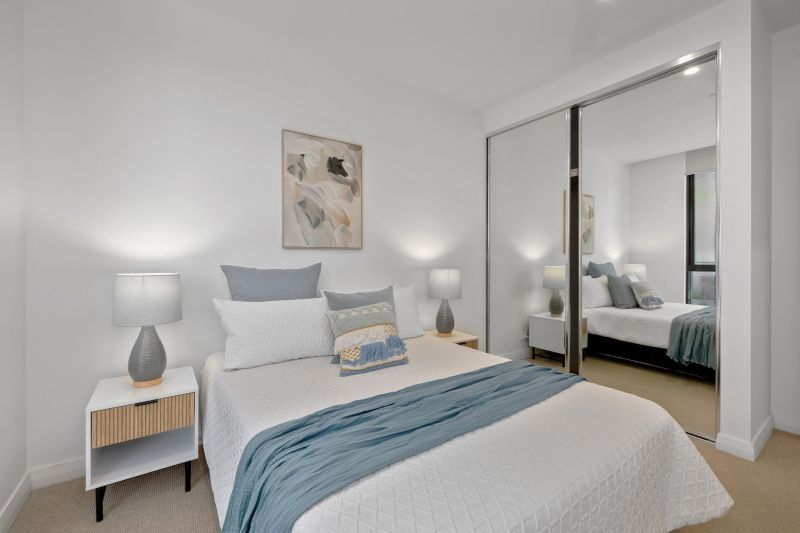 Great Location, Modern & Professional Lifestyle!