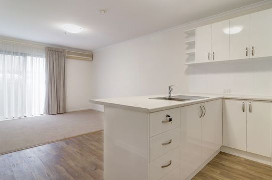 Modern one-bedroom apartment