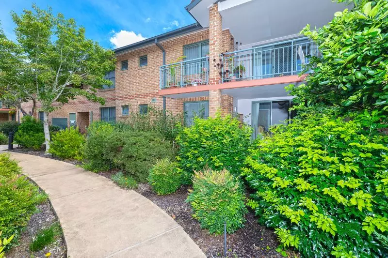 Stylishly refurbished garden style unit with level access throughout, close to all amenities