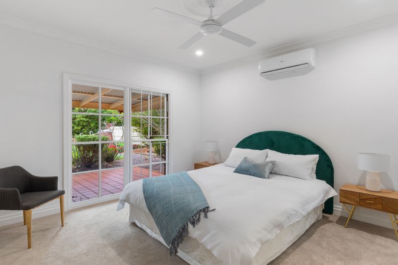 Perfectly positioned 2-bedroom villa with garage