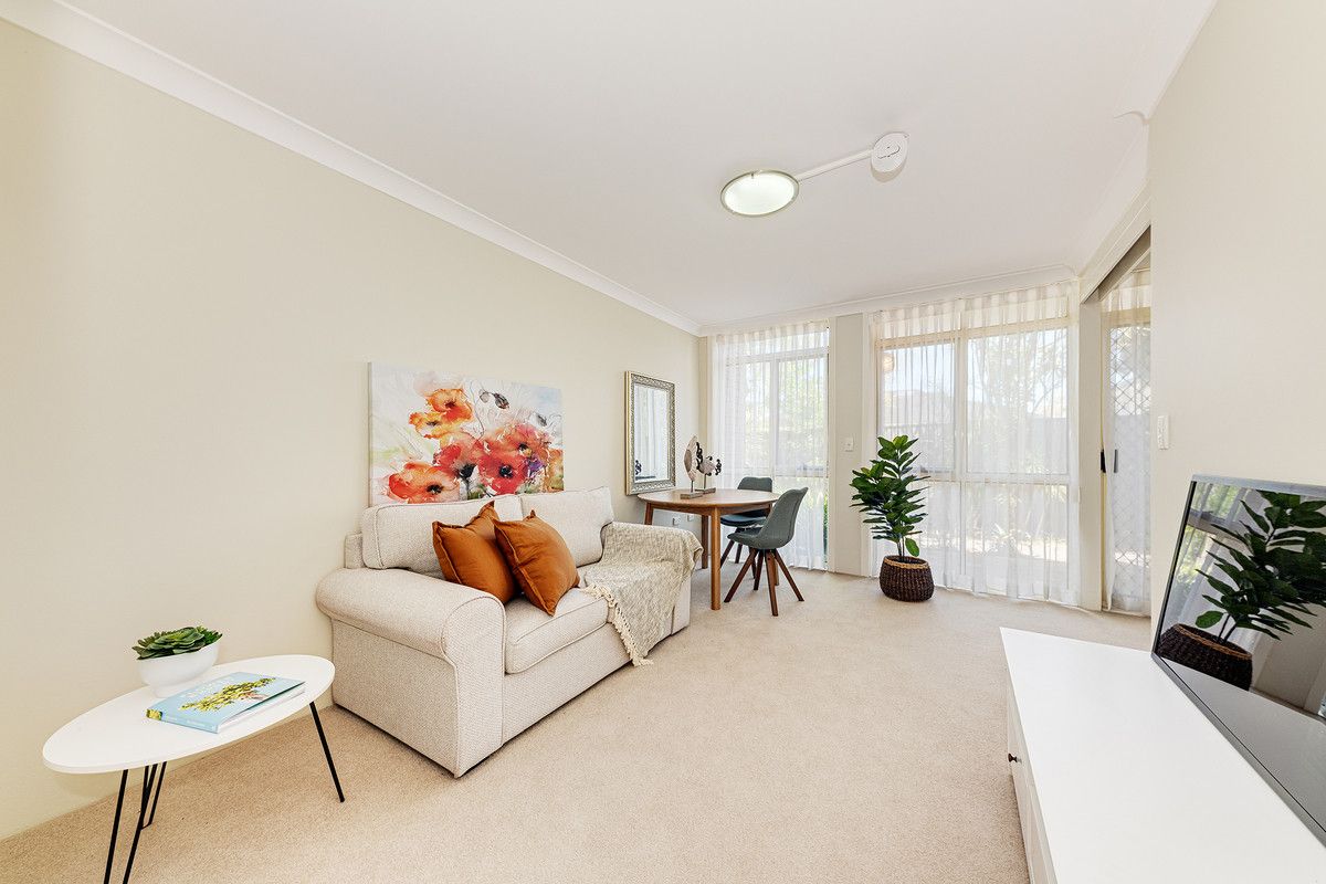 RARE FULLY RENOVATED STUDIO APARTMENT LOCATED ON THE GROUND FLOOR WITH AN EXCELLENT OUTLOOK