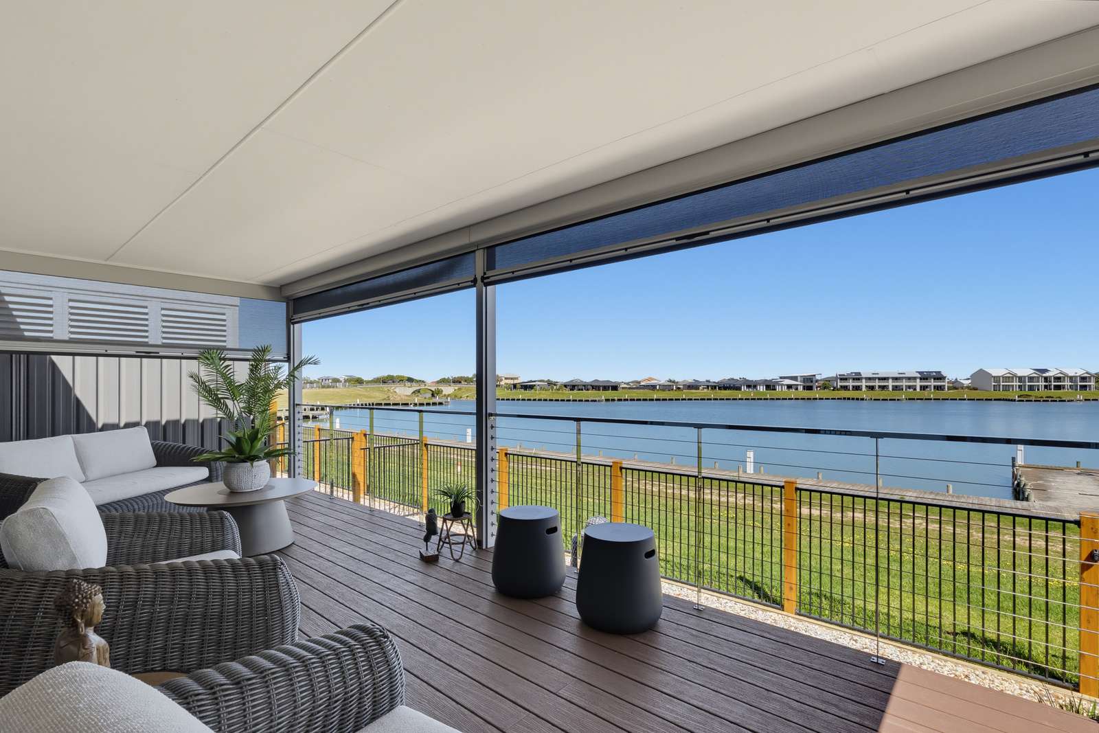 3-bed waterfront home, Alexandrina Cove