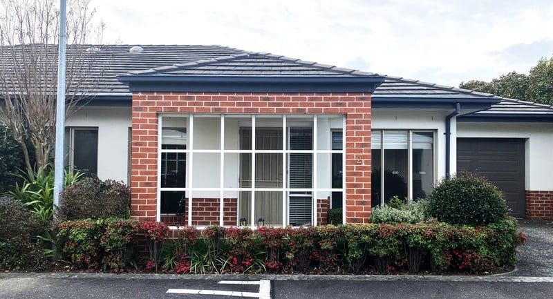 Spacious, light-filled home steps from the Clubhouse