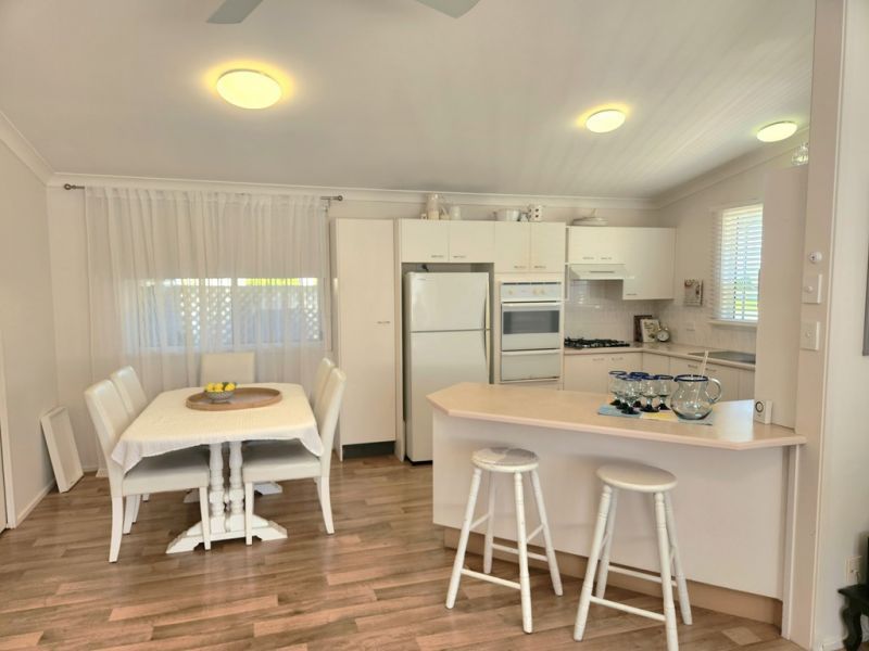 Sunny & Stylish  Home