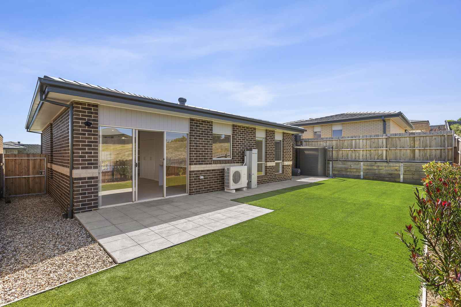 Experience Outstanding Value & Comfort at 45 Saratoga Circuit