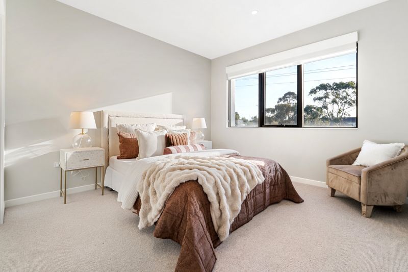 Effortless Retirement Living in a Modern 3-Bed Apartment