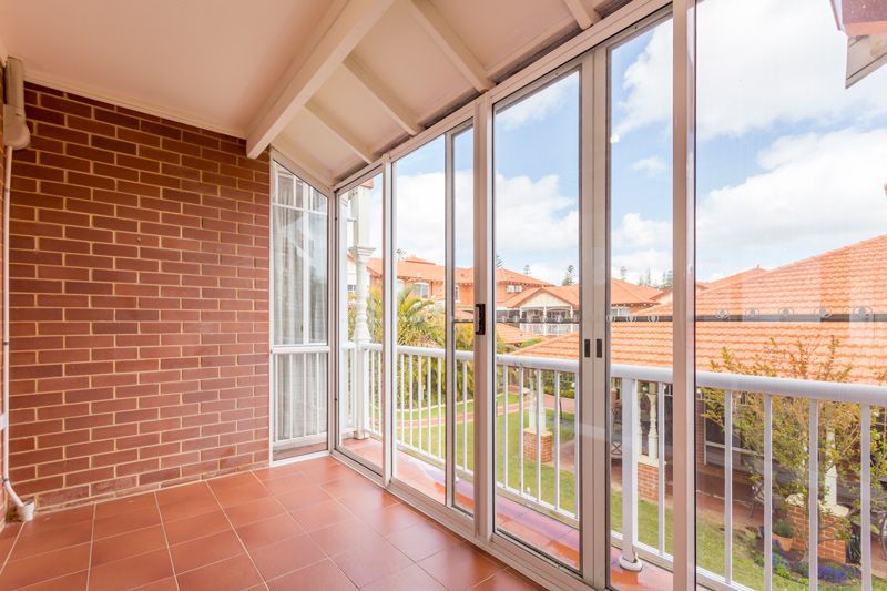 ARCADIA WATERS SWANBOURNE - Overlooks our Beautiful Gardens