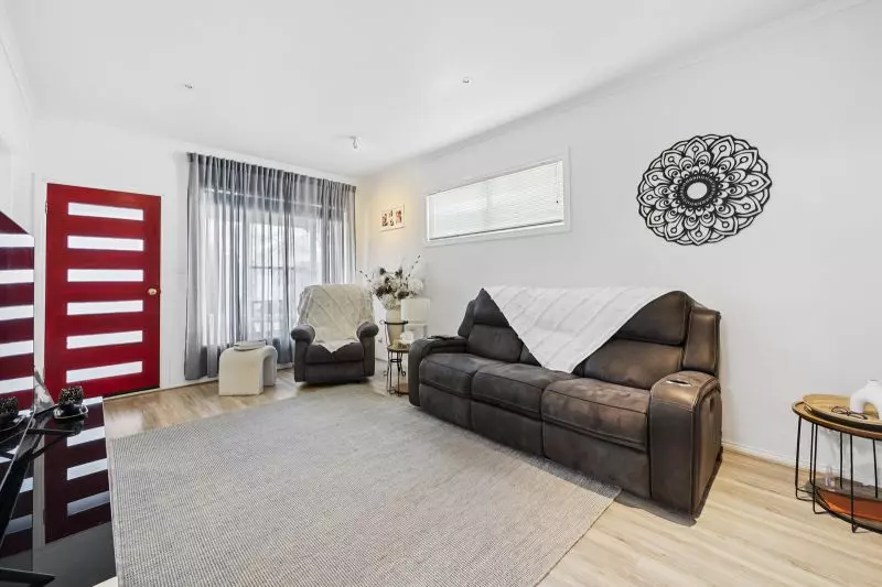 Beautifully Updated Modern Retreat