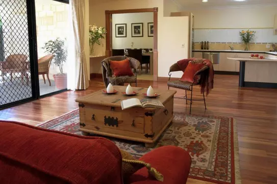 Regents Garden Lake Joondalup - 3 Bedroom Home