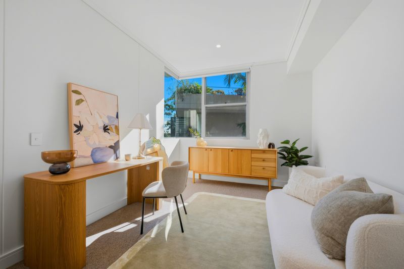 House-Like Proportions, Apartment Ease