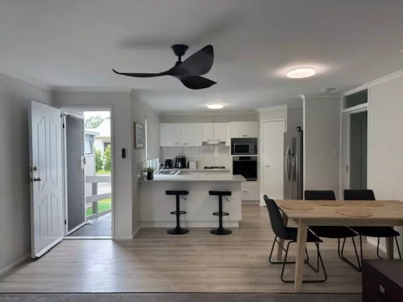 Luxurious Home with Abundant Features!