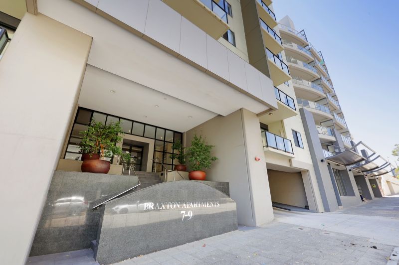 Central Spacious Living, with Resort-Style!