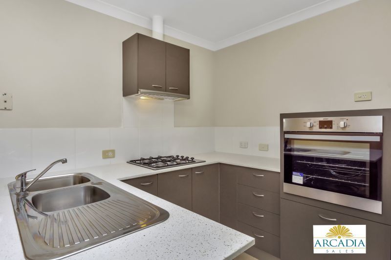 ARCADIA WATERS MADDINGTON - New Stone Bench Top Kitchen, 2 Bedroom + Study