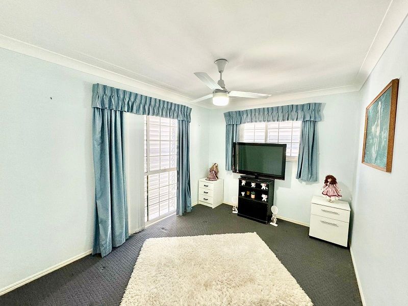 WONDERFUL LOW MAINTENANCE LIFESTYLE - GREENBANK GARDENS