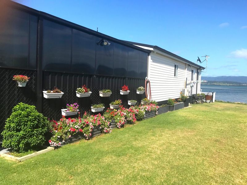 Waterfront home in Jettys by the Lake - Site 107