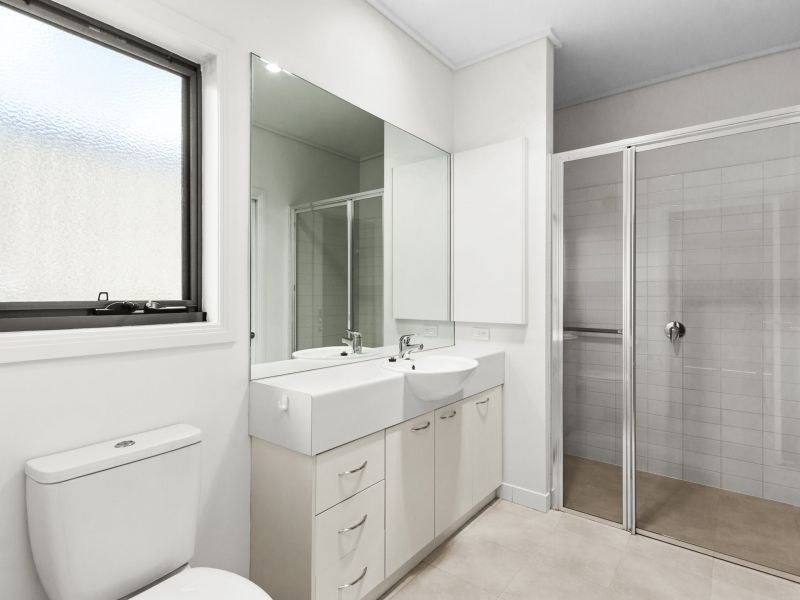 Looking for the space of a house, with a garden to match?