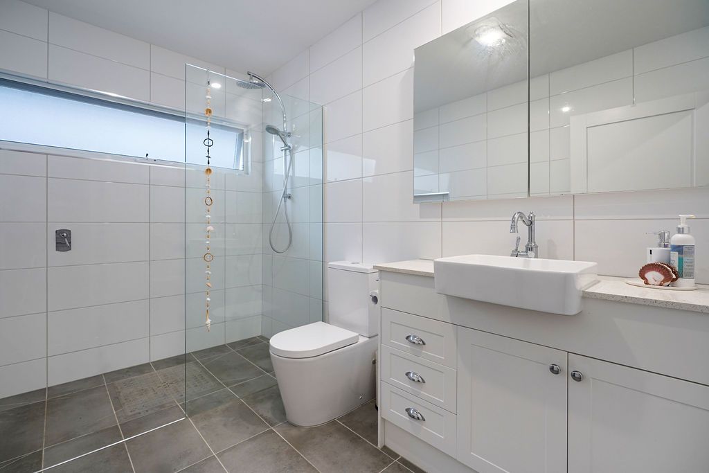 203 Beachmere Bay