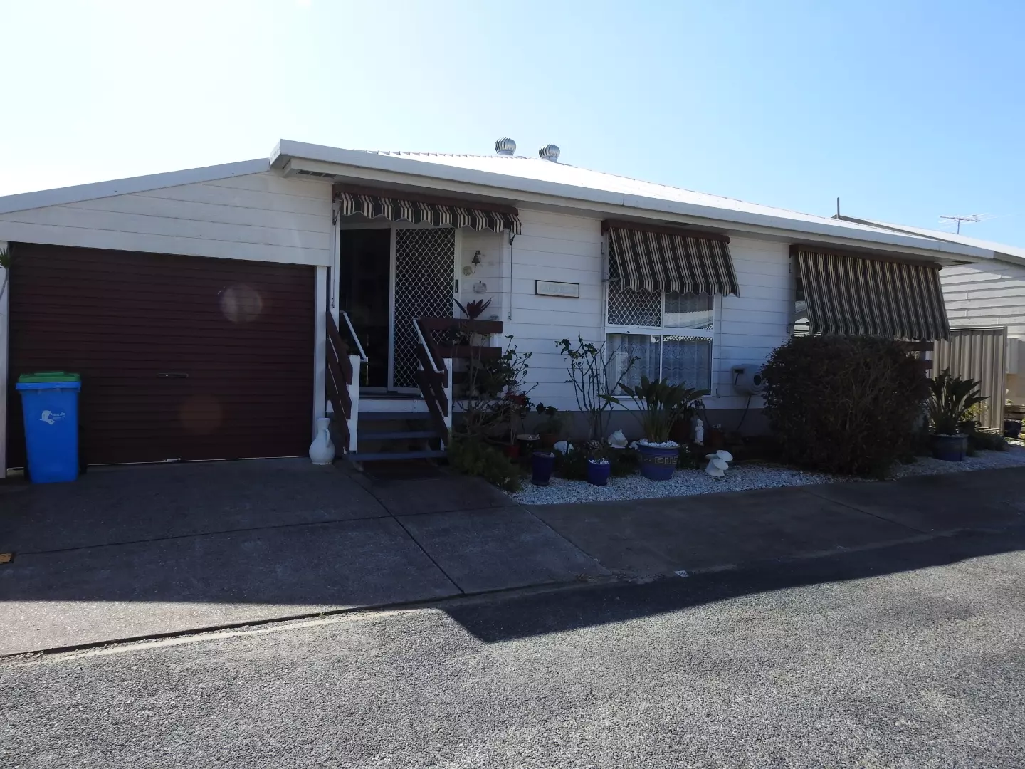 Have a morning cuppa on the balcony and watch the world go by.