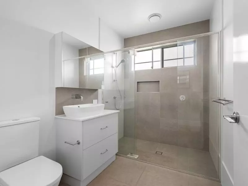 Prime Corner Location - Private Outlook to Nature