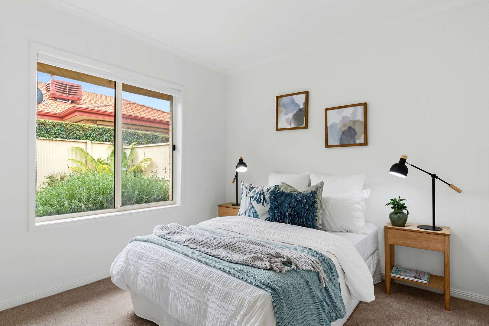 Beautiful 3bed 2bath  Villa close to everything!