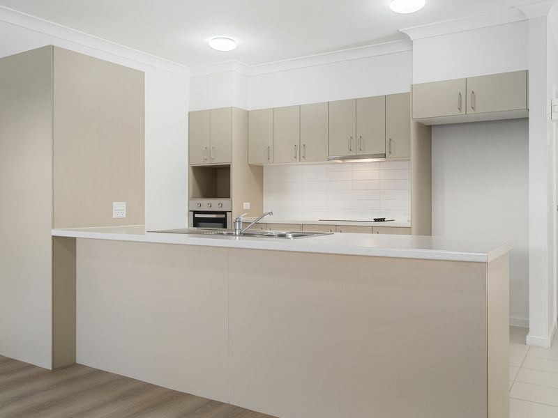 Private Villa Near Community Centre