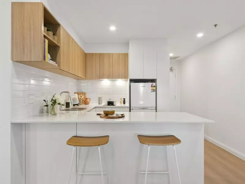 Refurbished Apartment with Leafy Balcony Retreat