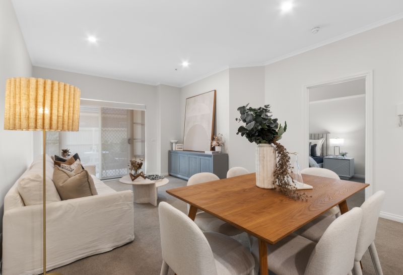 Stylish one-bed ground-floor apartment with outdoor space