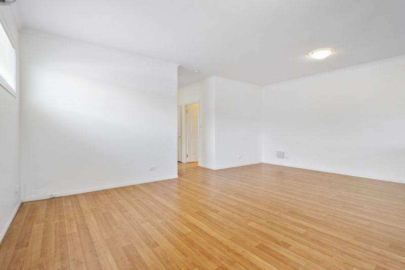 Newly Renovated- Cosy 2 Bedroom Home
