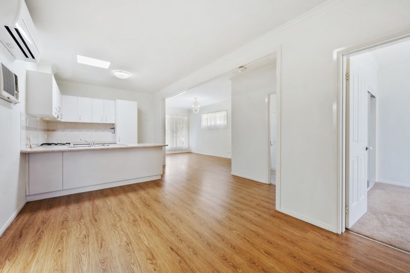 Be enchanted by this delightful home!