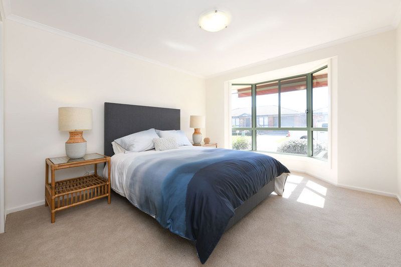 Stunning modern interior renovations in this spacious contemporary unit.