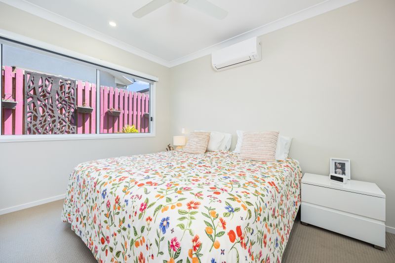 Attention Garden Lovers... Stylish Alfresco Living Awaits!