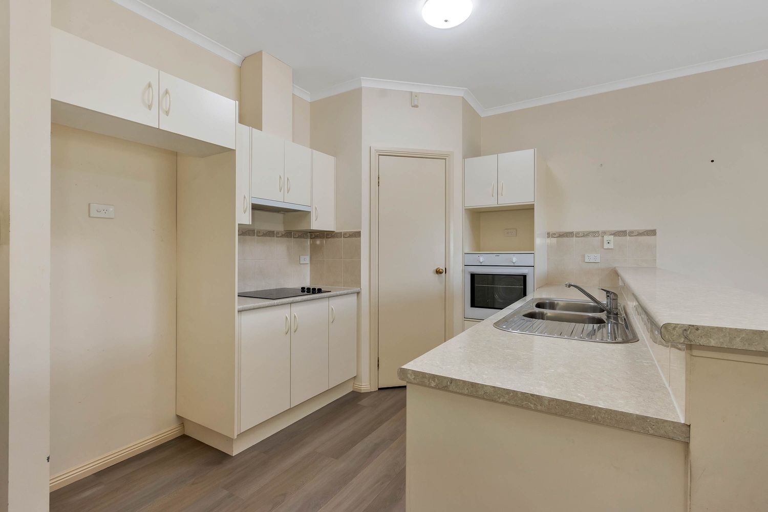 Spacious 3 Bedroom Home - Walk to Main Street