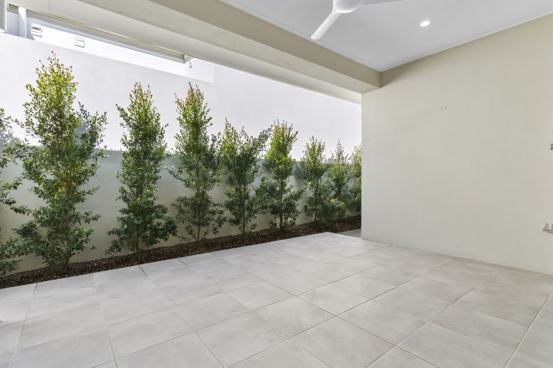 Stunning Contemporary Design!