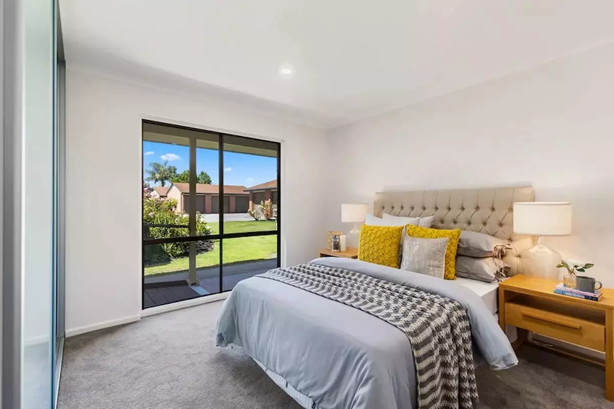 Resthaven Fulham ‘The Oaks’ Retirement Living offers 18 one-bedroom, 53 two-bedroom, and 23-serviced apartments set amongst gardens and historic charm