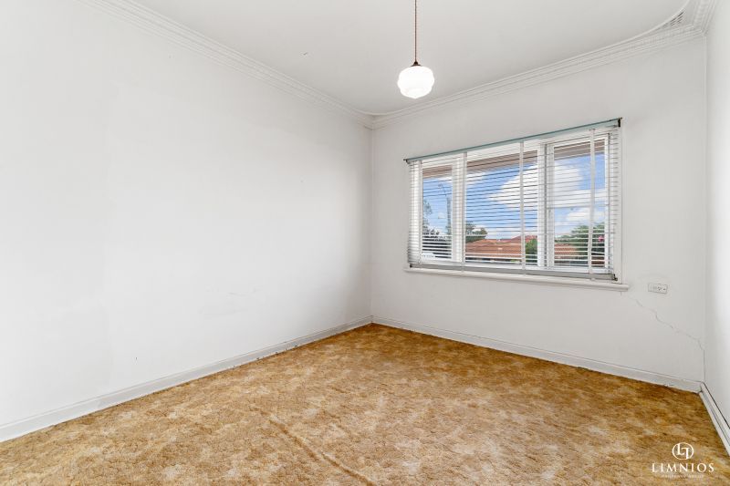 City Views and Development Potential!