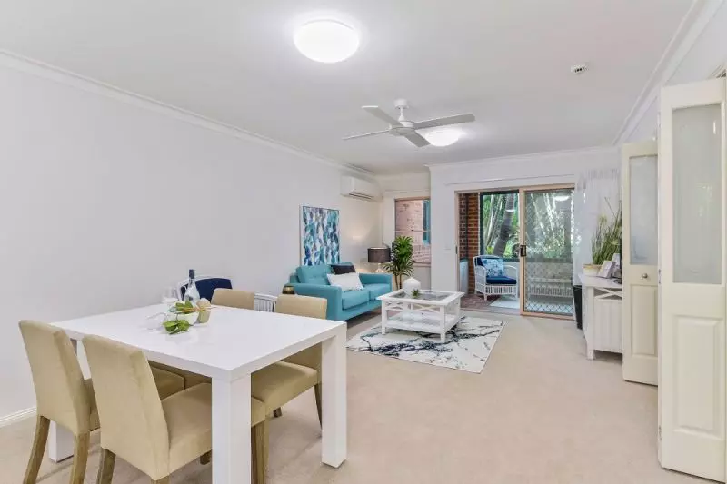 Spacious and Stylish Serviced Apartment